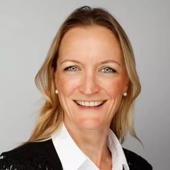Julia Kindsgrab